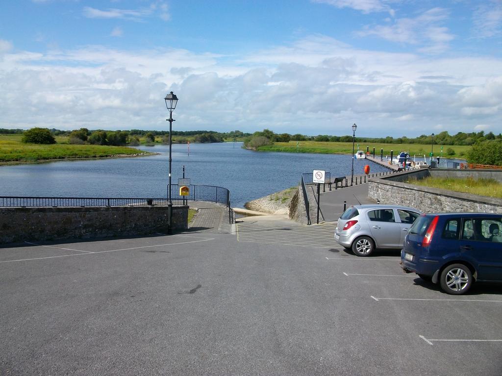 Clonmacnoise B&B Exterior foto